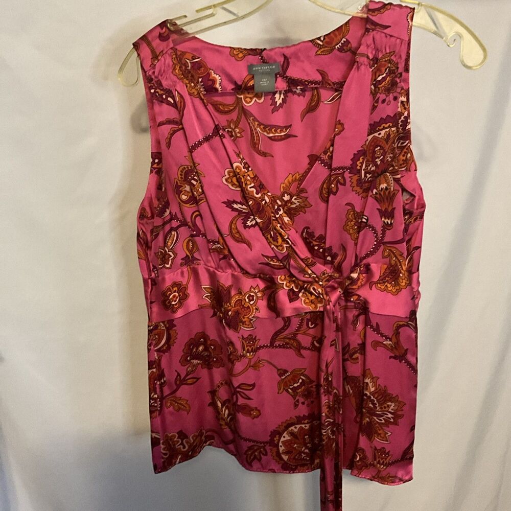 ANN TAYLOR "Silk" Pink Sleeveless Floral  Blouse, Size 10P